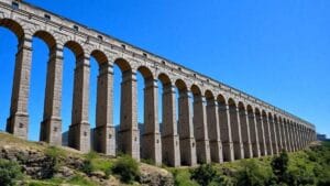 detalhes-sobre-o-tamanho-do-aqueduto-de-segovia