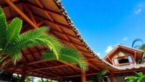 como-fazer-estrutura-de-telhado-tropical-eficiente-e-facil